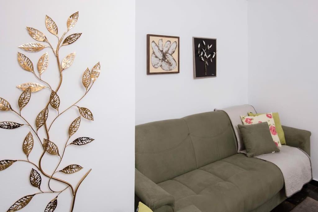 Lovely,Central, Spacious 2-Bedrooms Apartment Pireusz Kültér fotó